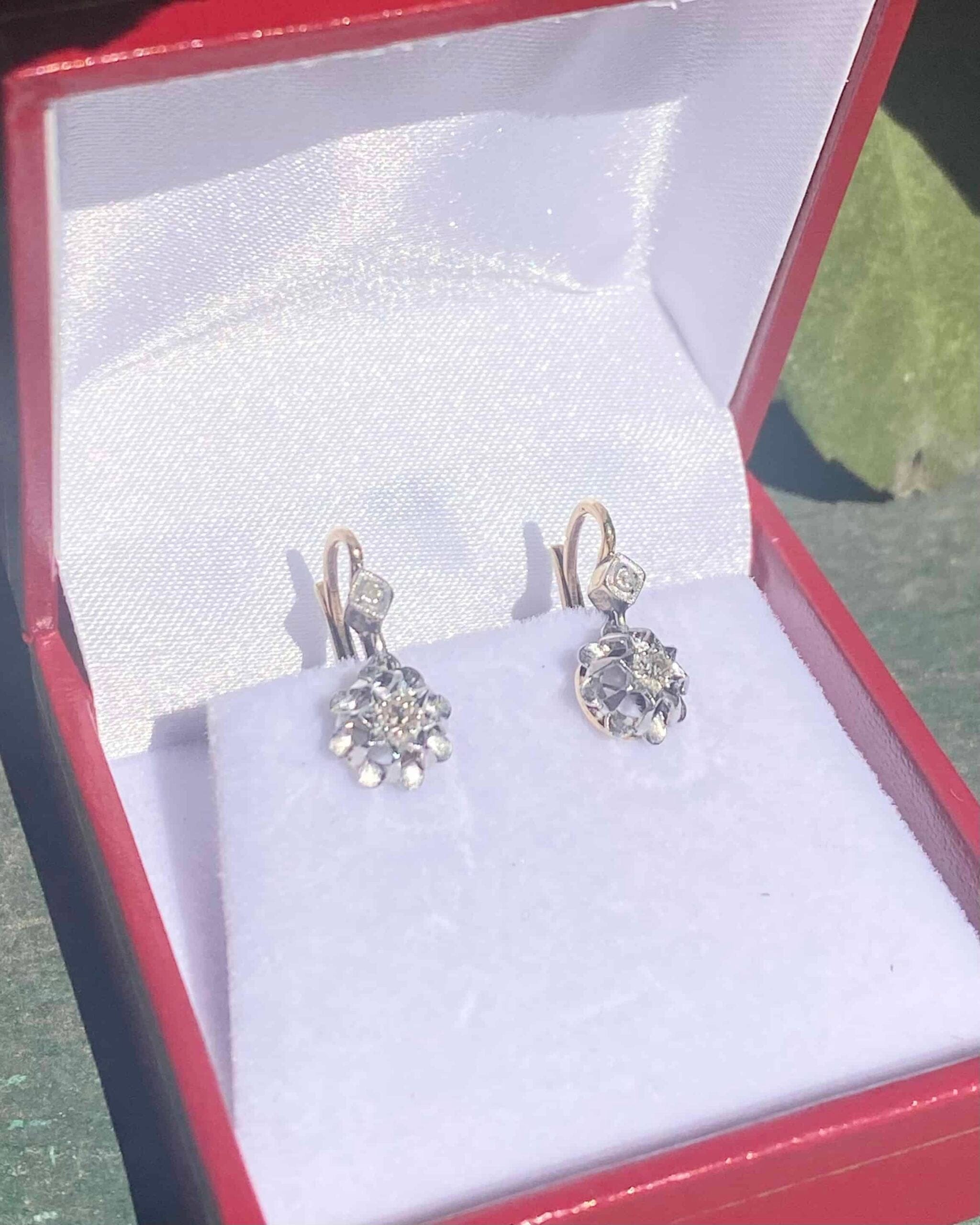 Boucles D'oreilles Pendantes Dormeuses Vintage En Or Blanc 18k Avec Diamants - Circa 1900 - France